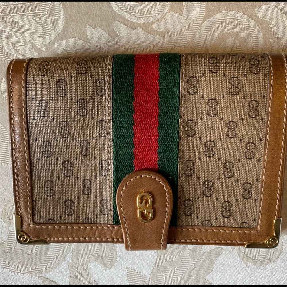 Vintage Gucci wallet